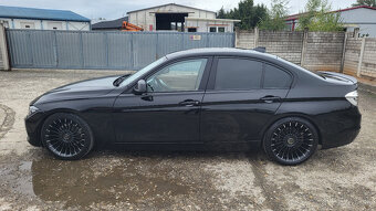 Predam BMW 328i,km:116000,rv:9/2013,velmi dobrý stav. - 4