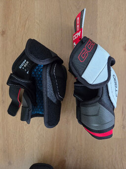 Chrániče CCM Jetspeed FT880 senior - 4