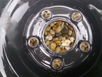 Plechový disk opel zafira, meriva R15 5x110 - 4