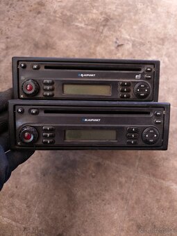 Univerzálne autorádia - 4