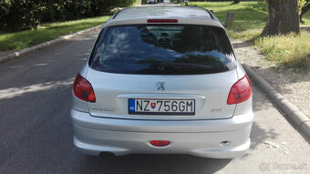 Peugeot 206 1.4 benzín - 4
