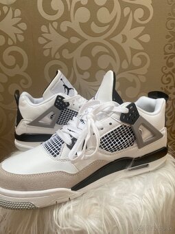 Air Jordan 4 - 4