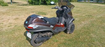 Piaggio MP3 - 4
