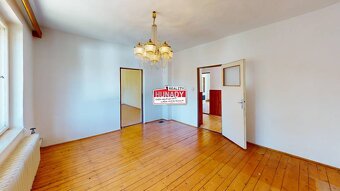 (1.985 m²) DOM V KLUKNAVE S VEĽKÝM POZEMKOM - 4