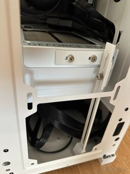 Herný PC (Ryzen 7 9800X3D, 5070Ti) - 4