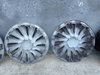 Puklice Škoda Octavia 3 - 4