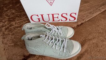 GUESS tenisky velkost 40 aj s krabicou - 4