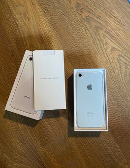 Apple iPhone 8 128GB S príslušenstvom - 4