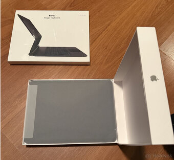 iPad Air 11” M2 (6gen,2024) 256 GB + klávesnica + cellular - 4