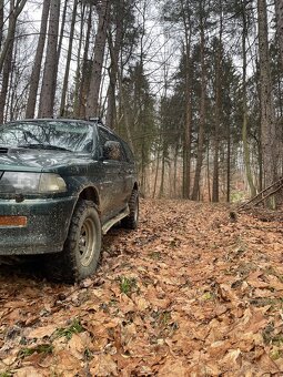 Mitsubishi Pajero Sport - 4