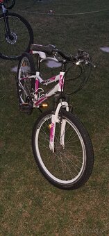 Predám krásny dievčenský bicykel. Veľkosť 24 kolesá - 4