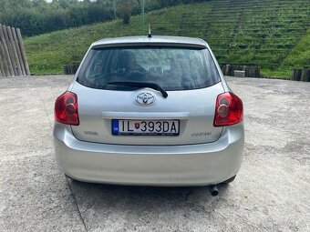 Toyota Auris 1,33 Vvt-i r.v.2010, 2x kolá - 4