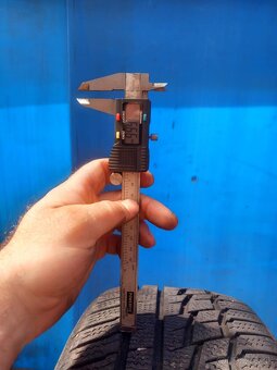 Pneumatiky zimné 2ks - MATADOR 225/50/R17 - 4