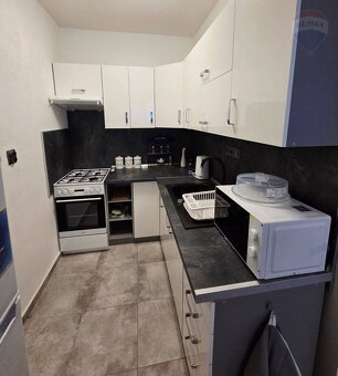 Prenájom dvojgarzónky - Levice, časť Vinohrady. - 4