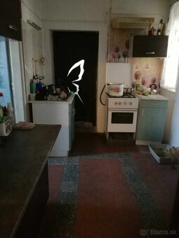 Ponúkame na predaj sedliacky dom - v obci Pácin - 4