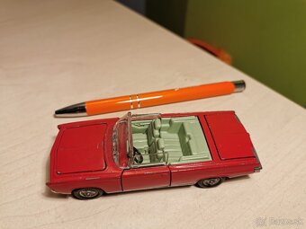 ZLAVA Corgi toys Chrysler Imperial - 4