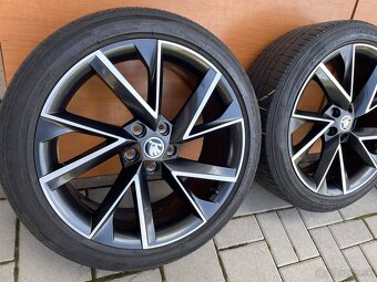 VEGA orig.skoda Superb3V 5x112 8j x19 ET 45 VW 225 45 R1 - 4