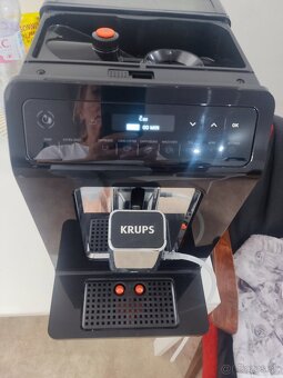 Predám plne funkčný plno automatický kávovar Krups EA89 - 4