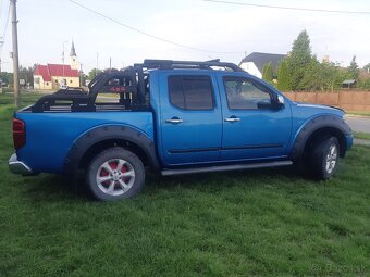 NISSAN NAVARA - 4