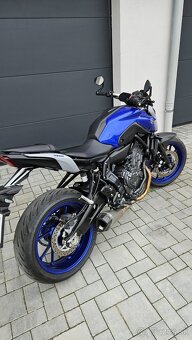 YAMAHA MT 07 - 4