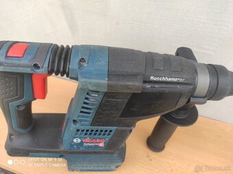 Bosch akumulátorové kladivo - 4