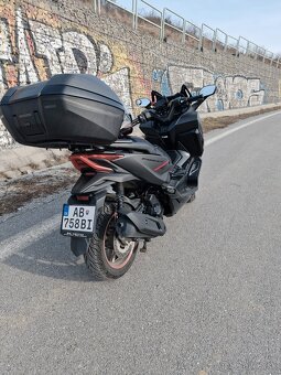 Honda Forza 125 Special Edition - 4