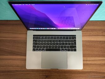 MacBook Pro 15 2016 | i7 • 16GB • 1TB SSD - 4