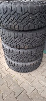 255/65 r19 - 4