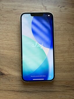 Apple iPhone 13 128 GB Starlight (biely) - 4