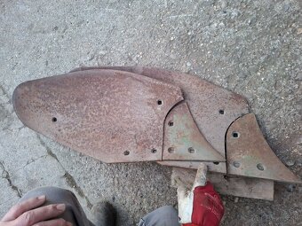 Predam pouzite diely na pluh PHX PH1 - 4