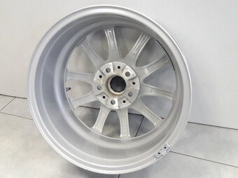 BMW 5 G30 18" Styling 619 - 4
