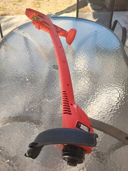 Strunová kosačka Black& Decker GL360 - 4