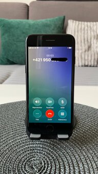 Apple iPhone SE 2020 Black, iOS 26 - 4