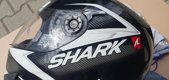 Predám prilbu shark - 4