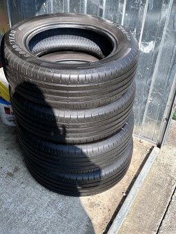 Pneu-TV 205/60/r16 - 4