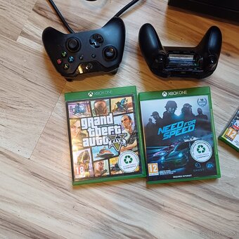 Xbox one 500g+príslušenstva - 4