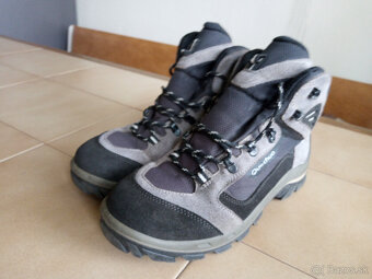 Panska kozena outdoorova obuv Quechua Essensole. - 4