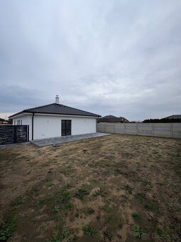 Moderný 4 izbový RD Groisov Dvor v Kostolišti - 4