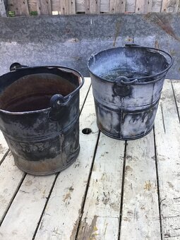 STARé KOVOVé MALé VEDRá AKO DEKORáCIA - 4