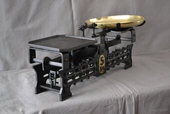 Liatinové váhy - 4