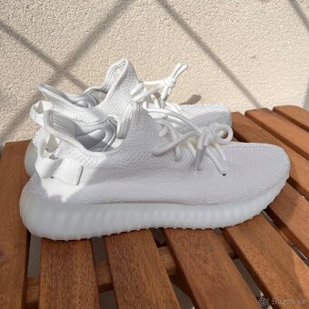 Yeezy Boost 350 V2 Cream 44 - 4