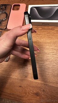 Apple iPhone 15 PRO 256GB Black Titanium - 4