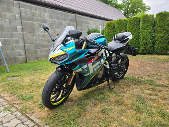 CF Moto 300-SR - 4