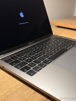 MacBook Pro 13” (2017) - 4