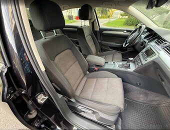 VW Passat (2015) 2.0 TDI DSG SEDAN Comfortline - 4
