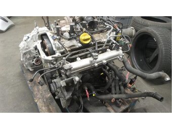 Rozpredám motor  F4R turbo - 4