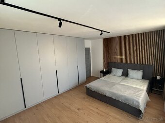 MODERNÝ 2i BYT v NOVOSTAVBE PANORAMA - 2x PARKING - 4