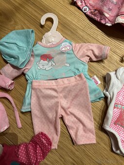 Baby Anabell oblečenie na vešiakoch pre bábiku veľ. 36cm - 4