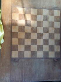 Retro kreslo a šachový stôl - 4