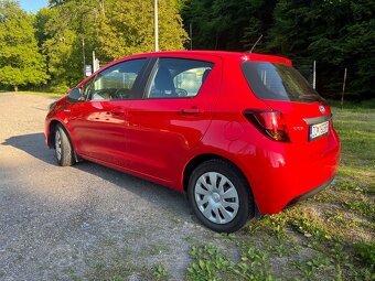 Toyota Yaris 1.5 Hybrid e-CVT - 4